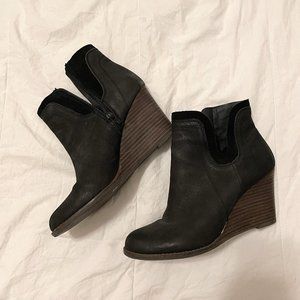 Lucky Brand Yenata Black Leather Zip High Wedge Heel Ankle Boots Womens Size 7.5